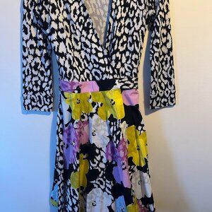 Vintage Pop Wrap Limited Edition DVF Amelia Silk Wrap Dress – Spotted Cat Floral